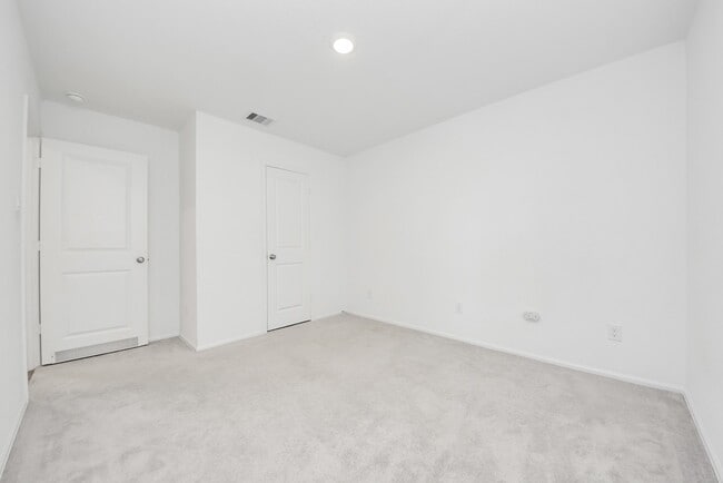 Building Photo - 10910 Bright Beacon Dr