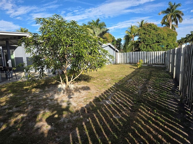 Building Photo - 1501 NW 62nd Terrace