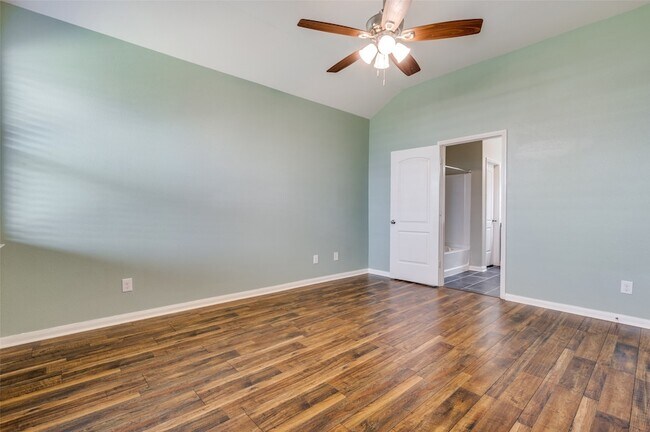 Building Photo - 3015 Watercrest Dr