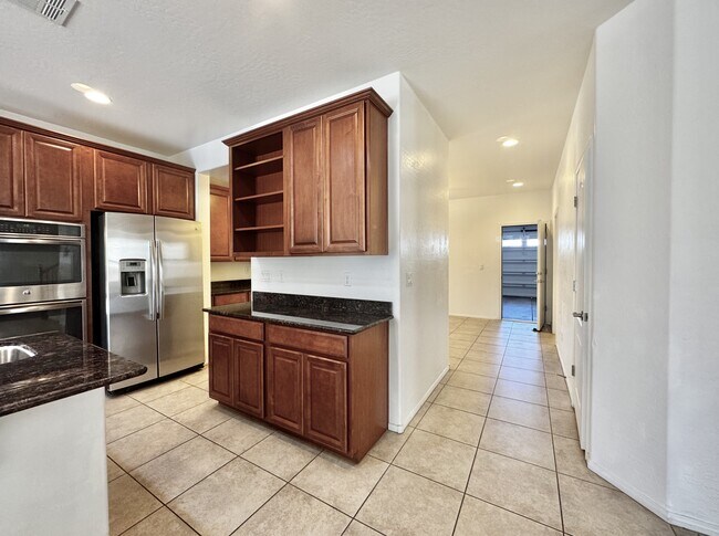 Building Photo - 10037 White Mulberry Dr