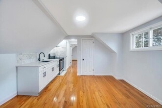 Building Photo - 588 Cameron St