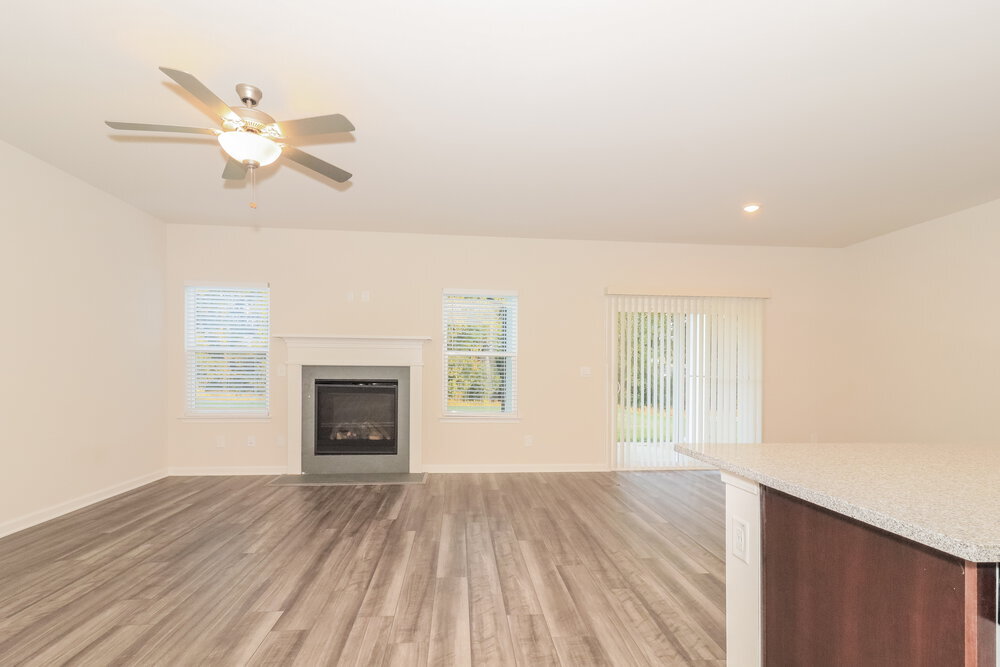Building Photo - 5872 Hackberry Ln