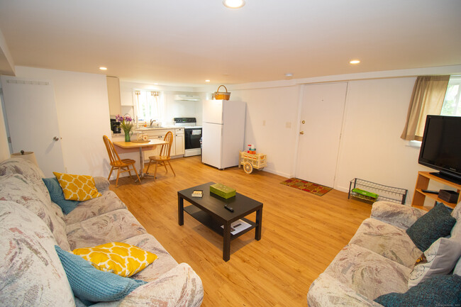 Building Photo - 65 Myano Ln