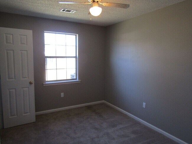 Building Photo - 1271 Windrow Dr