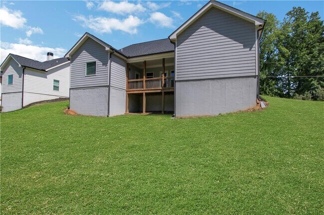Building Photo - 9290 Long Hollow Rd