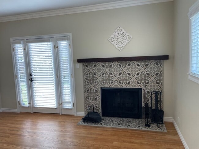 Building Photo - Beautiful Southwood Home for Lease