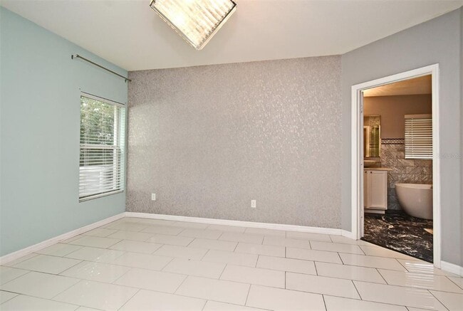 Building Photo - 475 Nadeau Way