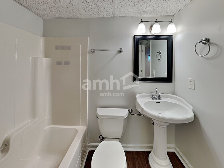 Building Photo - 5001 Open Meadow Dr