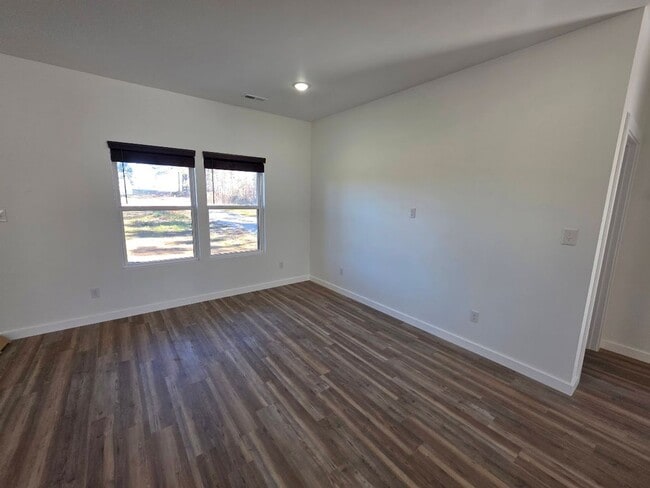 Building Photo - Modern New Construction 3 Bedroom Home with Porches in Crossville