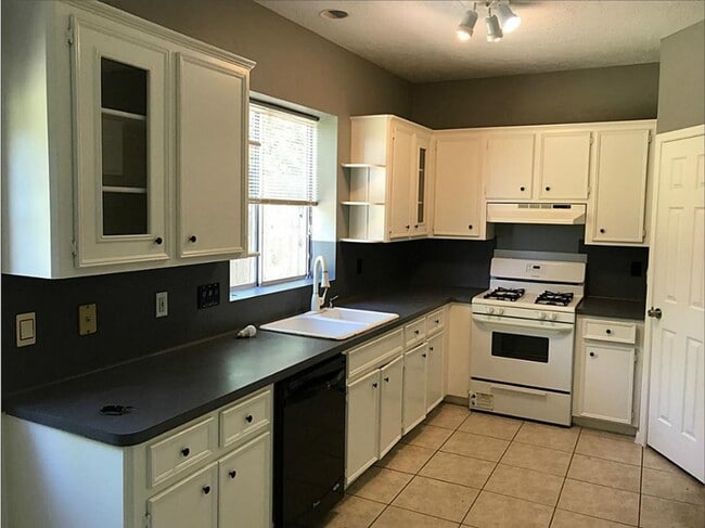 Building Photo - 4806 Sunshine Dr