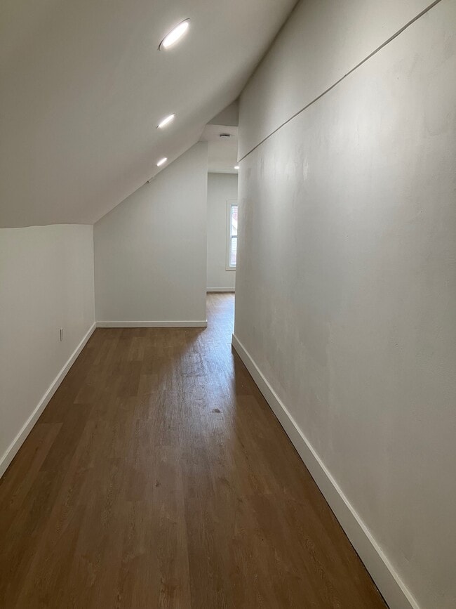 Building Photo - 2330 N 47th St