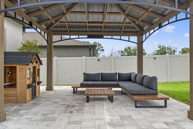 Building Photo - 12948 Conquistador Loop