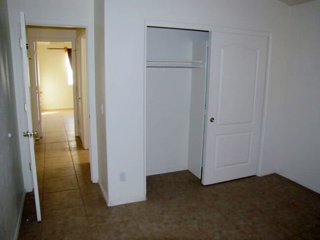 Building Photo - 3BR/2BA, 3-car garage, 1854 sq.ft. home in...