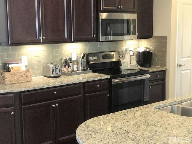 Building Photo - Newer Home for Rent