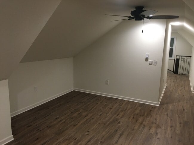 Building Photo - 4538 N Newhall St