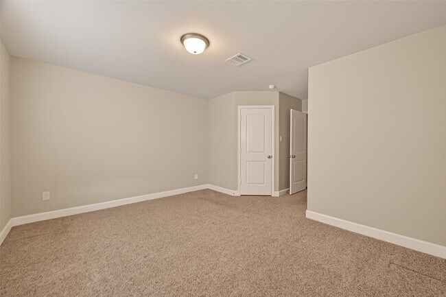 Building Photo - 4413 Schuler St