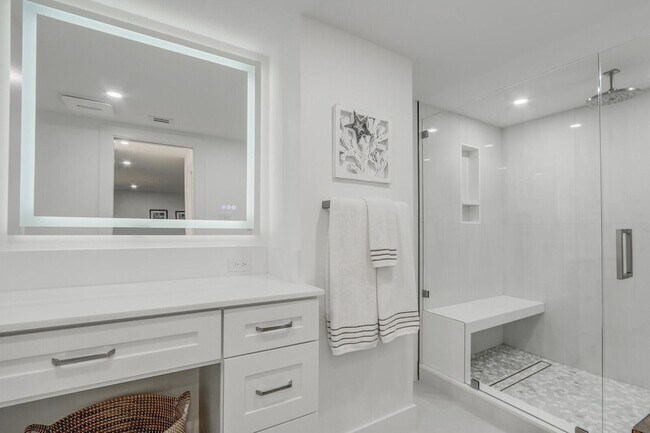 Building Photo - 5380 N Ocean Dr