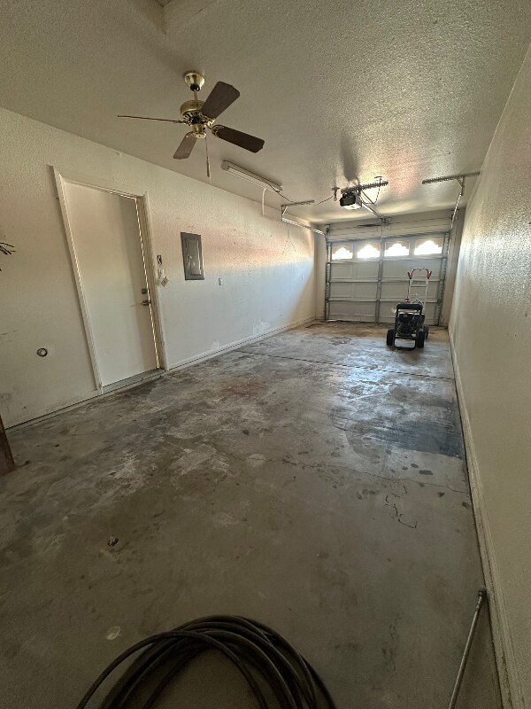 Building Photo - 3330 Tolteca Dr