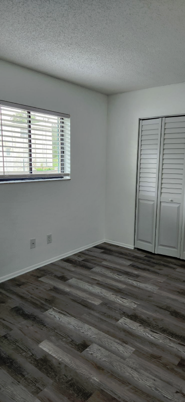 Building Photo - 420 Breakwater Dr