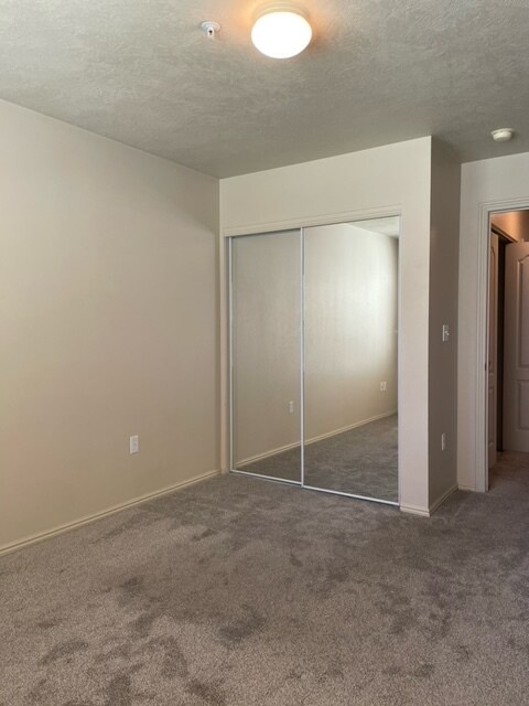 Building Photo - 1820 Fox Bay Dr