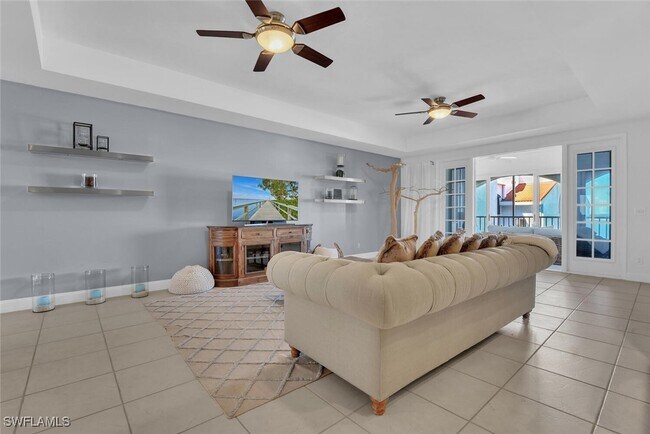 Building Photo - 2000 Royal Marco Way