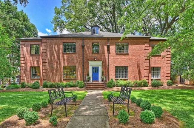 Building Photo - 600 Hermitage Ct