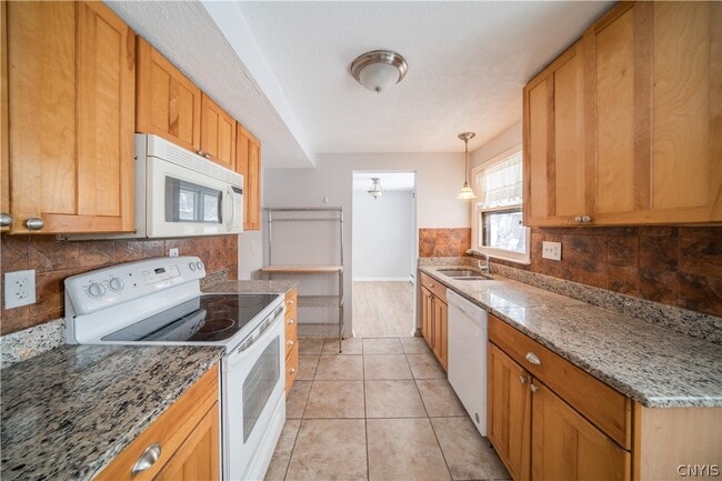 Building Photo - 4618 Brickyard Falls Rd