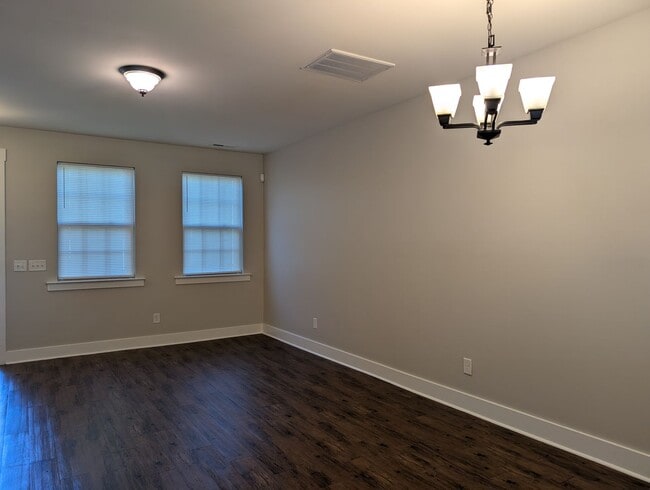 Building Photo - Beautiful Townhome located in Brightwalk!