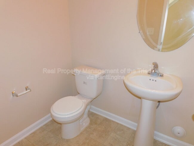 Building Photo - 4621 Chapel Ridge Dr