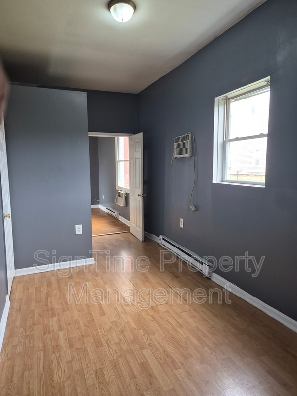 Building Photo - 66 W Church St