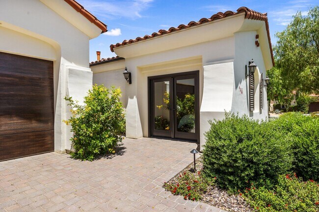 Building Photo - 77745 Concha Ct