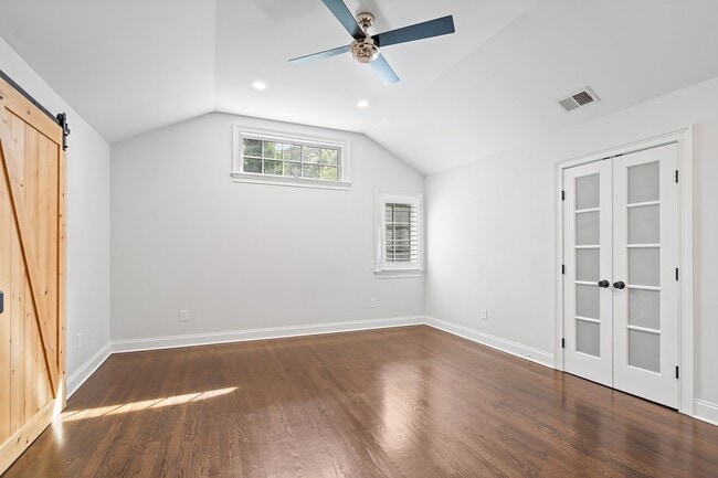 Building Photo - 20 Rustic Terrace