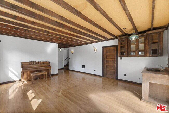 Building Photo - 1409 Avon Park Terrace