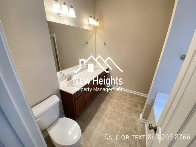 Building Photo - 8207 Ronda Dr