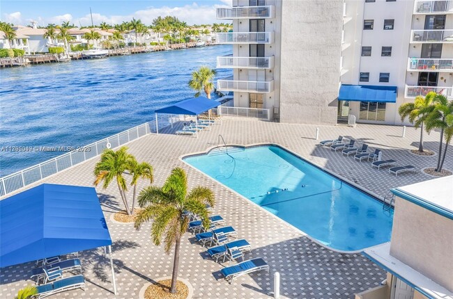 Building Photo - 1600 S Ocean Dr