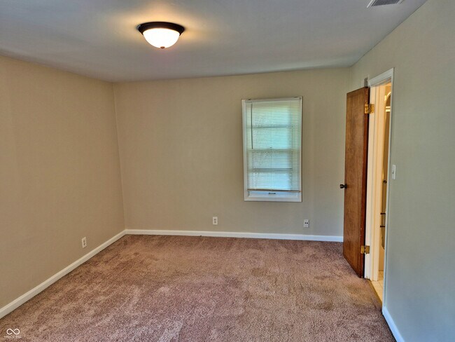 Building Photo - 1126 Allison Ave