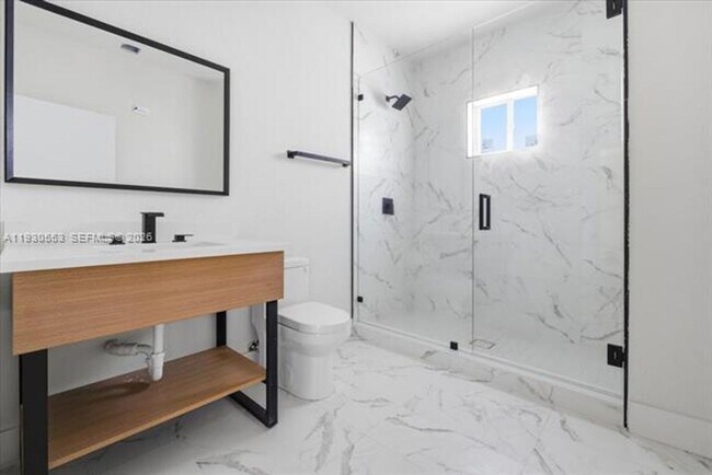 Building Photo - 1126 NW 28th St