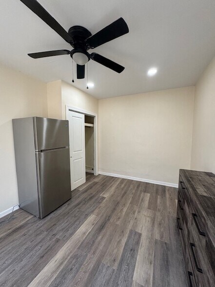 Building Photo - 5712 Arch St