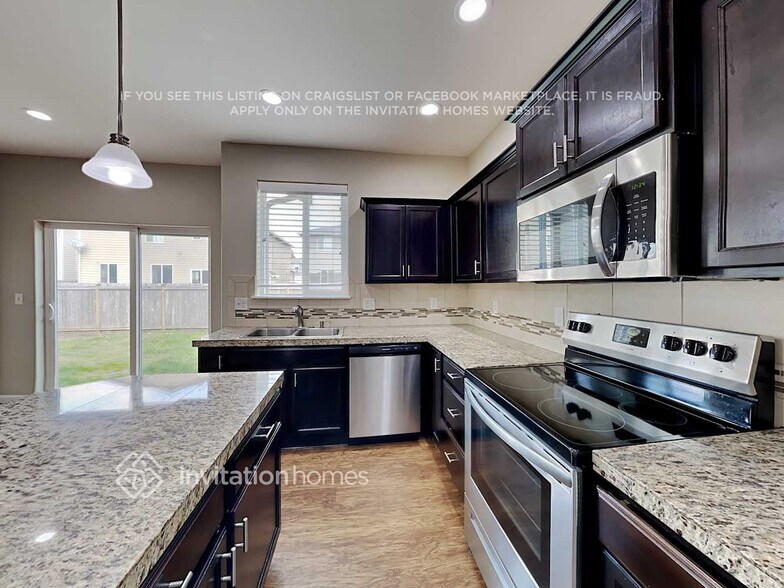 Building Photo - 2511 165th St E