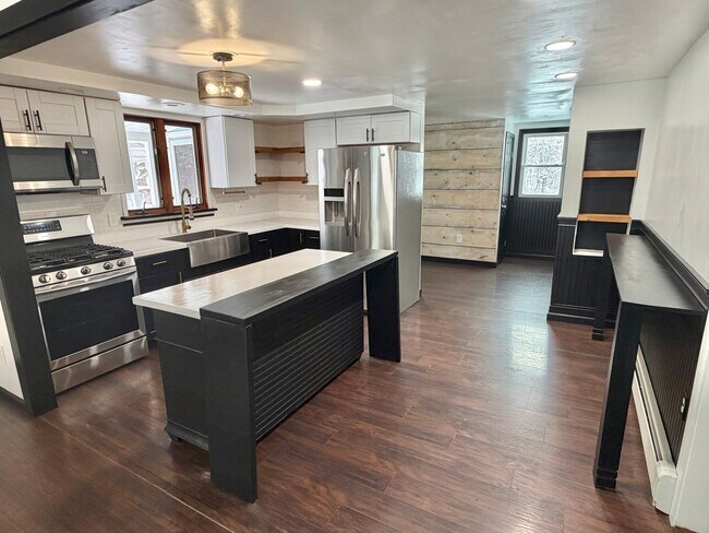 Building Photo - PRICE REDUCED!! Gorgeous Newly Renovated 4 BR, 2 BA on .71 acres