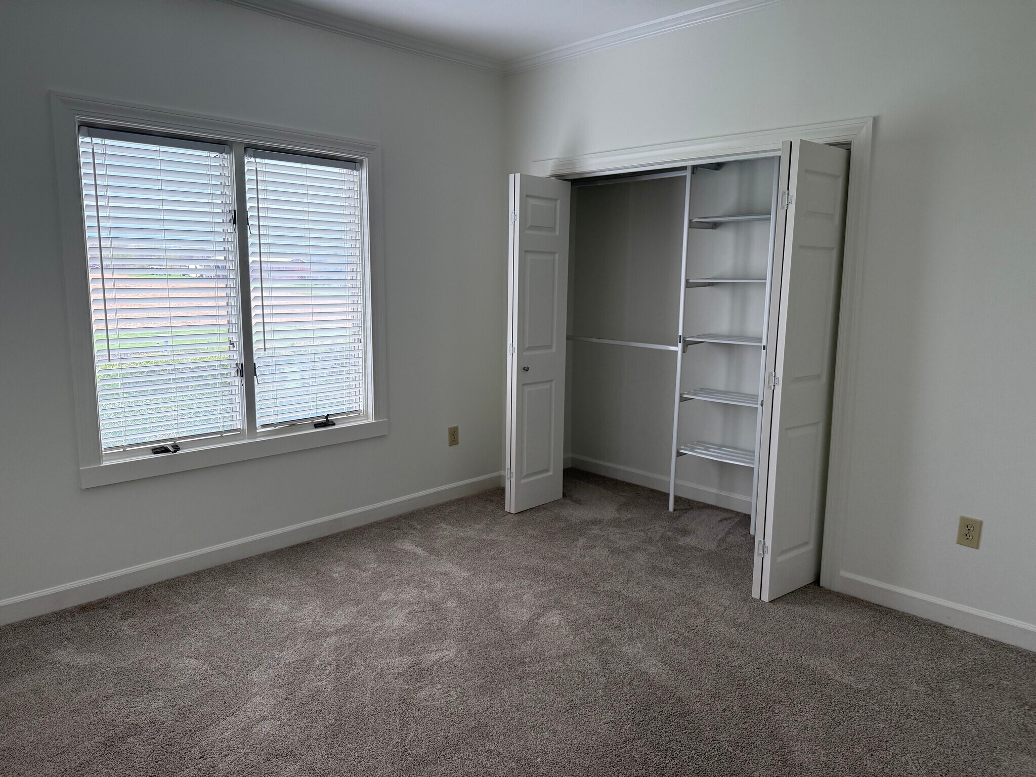 Upstairs Bedroom 2 - 18020 Edwards Ferry Rd
