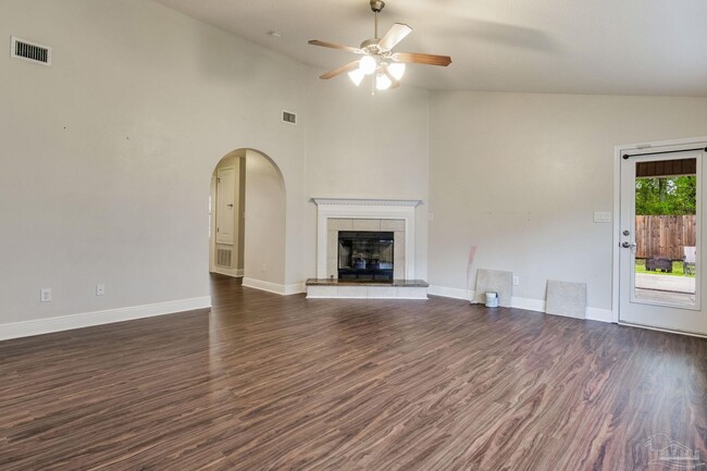 Building Photo - 1482 Towhee Canyon Dr