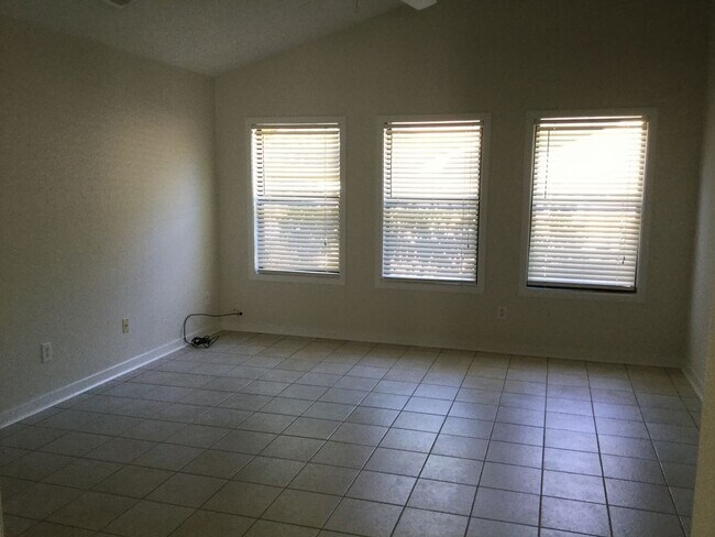 Building Photo - KEY COLONY AT COVIL ESTATES