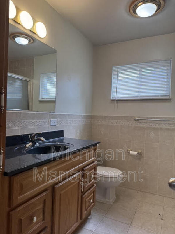 Building Photo - 45299 Indian Creek Dr