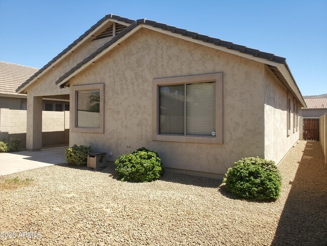 Building Photo - 2430 E Darrel Rd