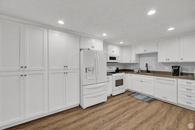 Building Photo - 1197 Wild Tree Cir