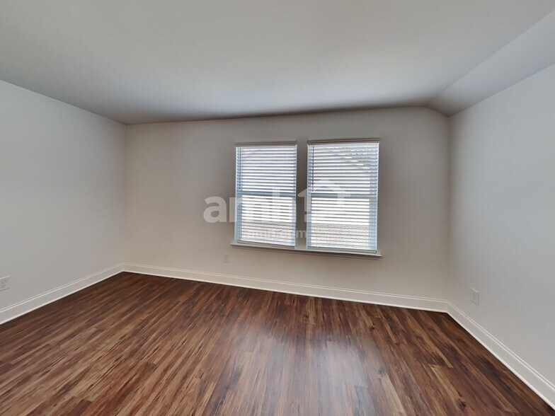 Building Photo - 4886 Pebble Bridge Wy