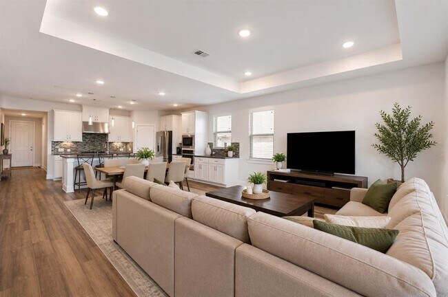 Building Photo - 779 Founders Ridge