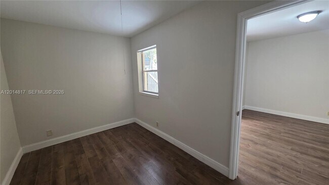 Building Photo - 5958 NW 24th Ct