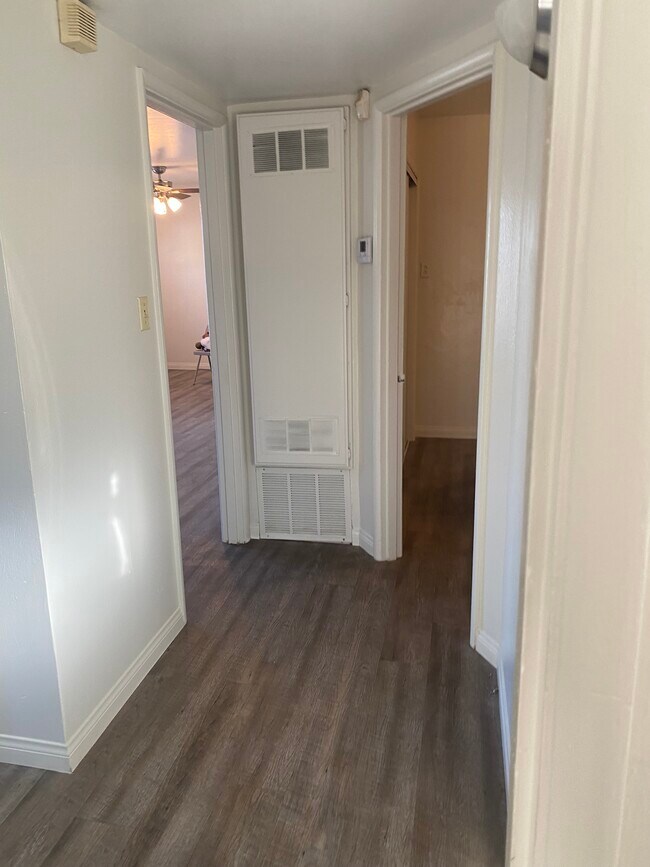 Building Photo - 309 Griffiths St